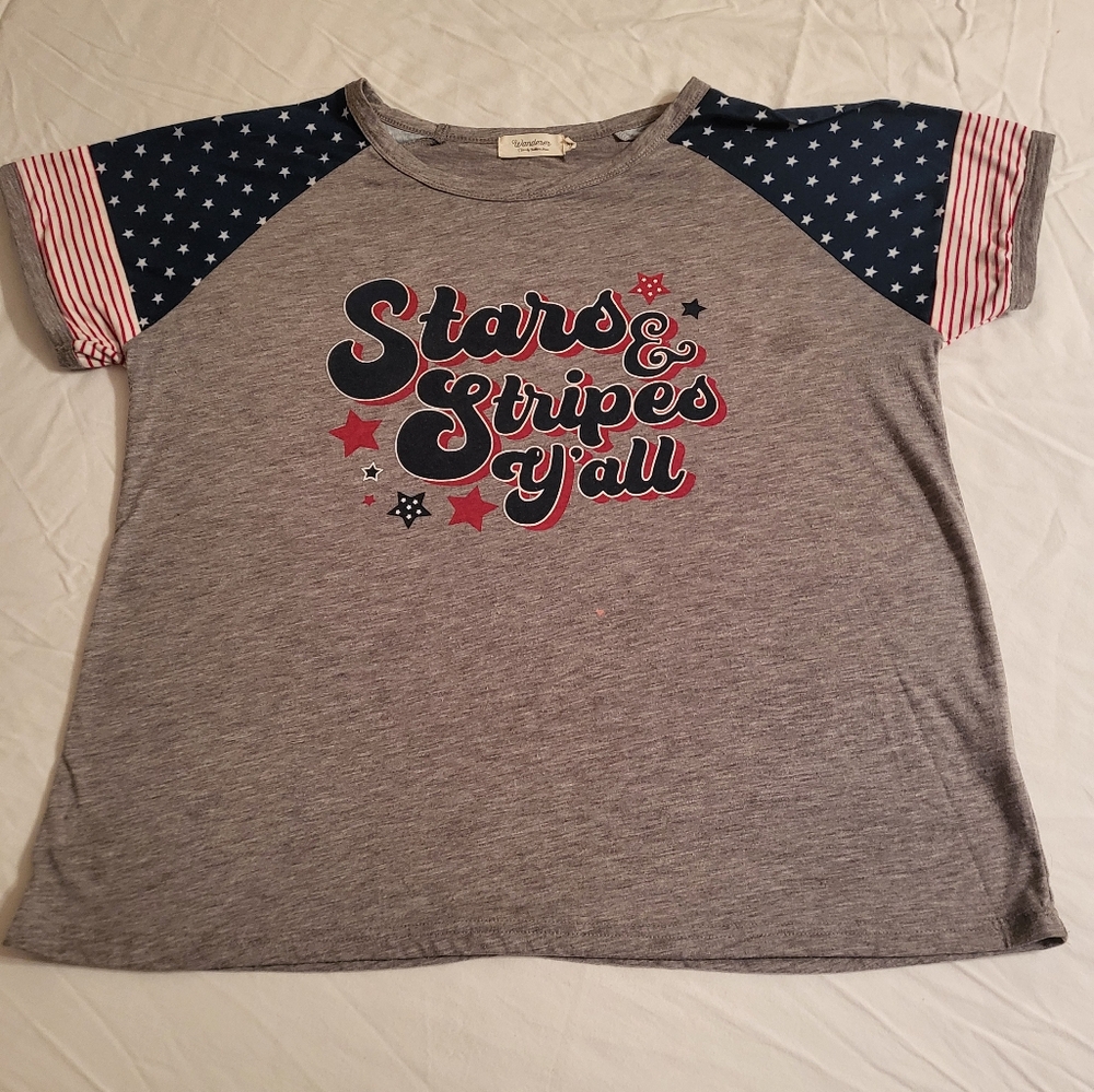 Wander Gray Tee with Patriotic Accent